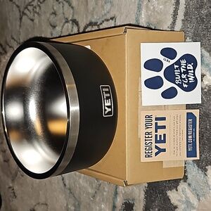 YETI Boomer 4 Dog Bowl Black Super Chewer Bark Box NIB
